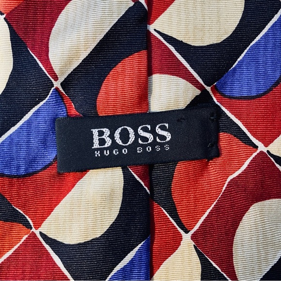 Hugo Boss 100% Silk Necktie Red/Blue/Black/Cream Geometric Design - Picture 3 of 6